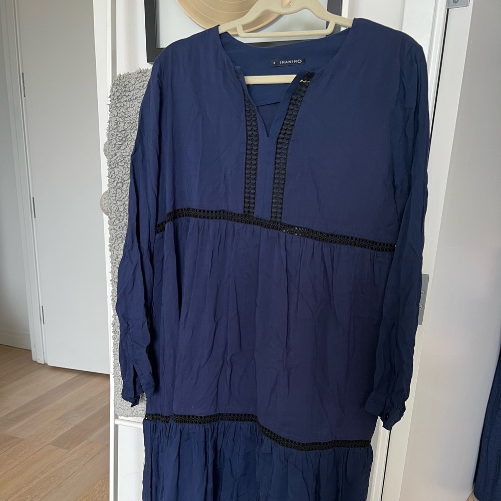 Inmanio maternity dress perfect for any occasion. Never worn!